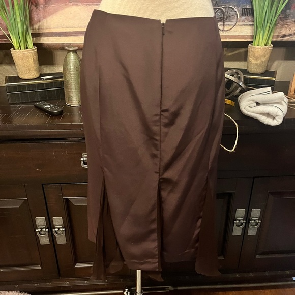 Alyce skirt set - Picture 7 of 11